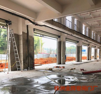 厂房工程卷闸门现场制作安装1-4